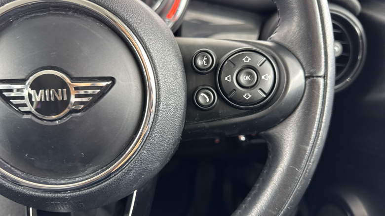 MINI Hatchback 1.5 Cooper II 5dr Auto [Chili Pack] Petrol Hatchback